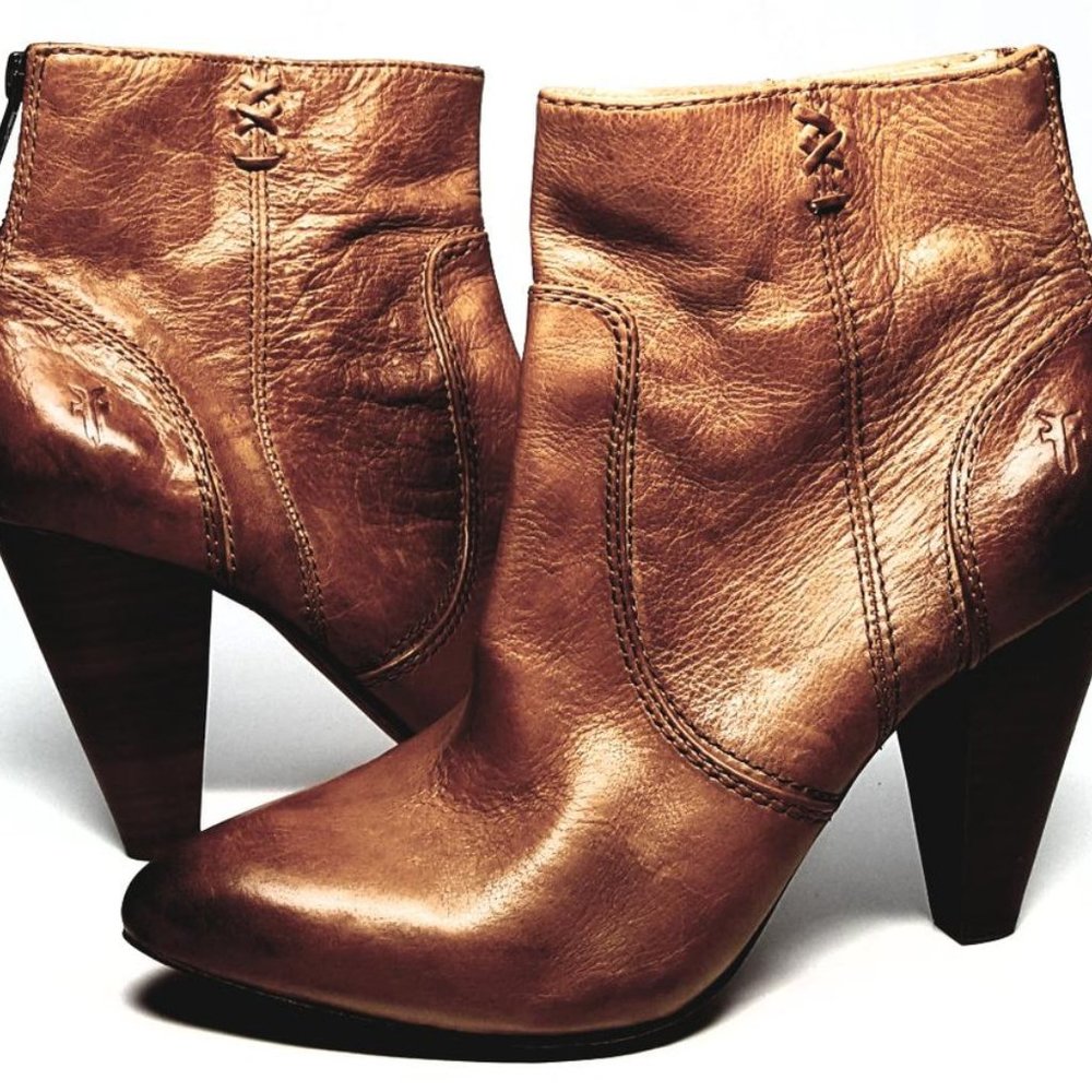 Frye Regina Heel Bootie